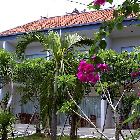 Ropik & Alik Home Stay Uluwatu Buitenkant foto